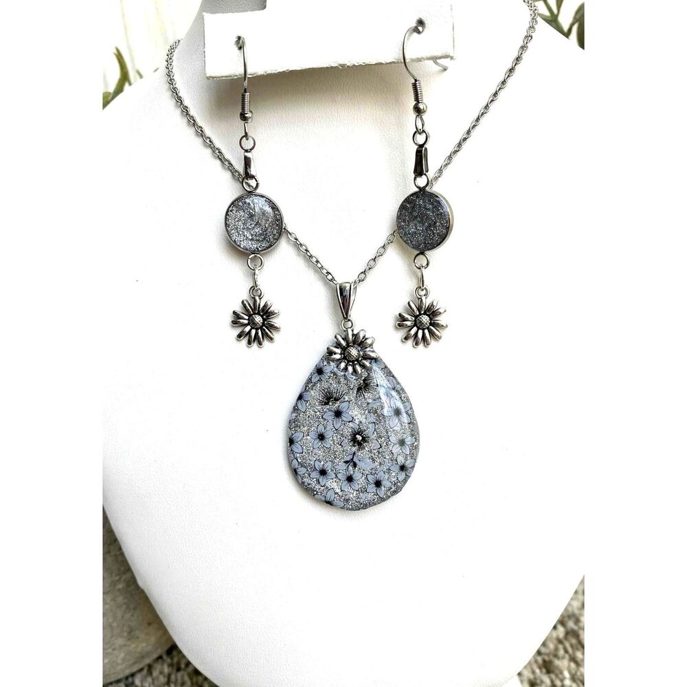 Handmade Resin Silver Glitter Floral Teardrop Necklace & Earring Set